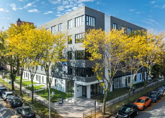 Apartment Edgewater With Free Parking Gym Modern Living