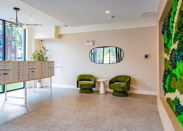 Apartment Edgewater With Free Parking Gym Modern Living